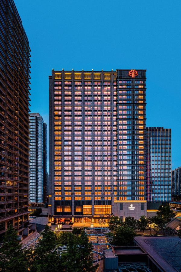 Harbour Plaza Metropolitan Hotel 4*